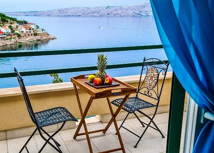 Villa Relax , With Seaview And Two Pools Near Stari Grad