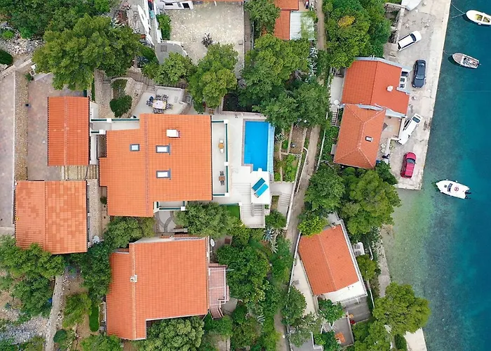 Villa Relax , With Seaview And Two Pools Near *