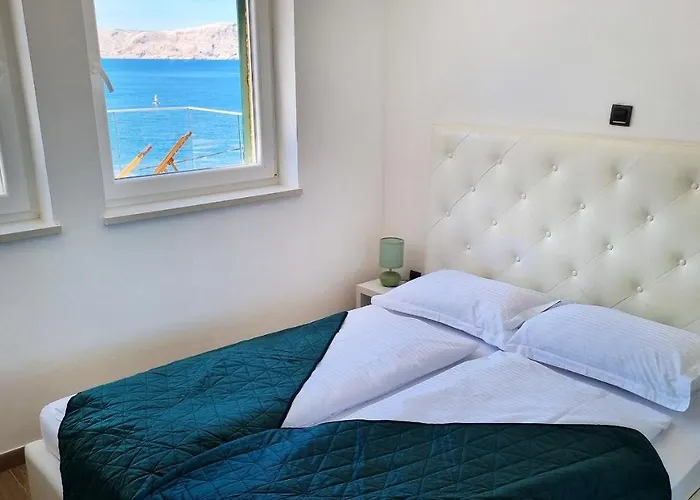 Relax , With Seaview And Two Pools Near * Stari Grad