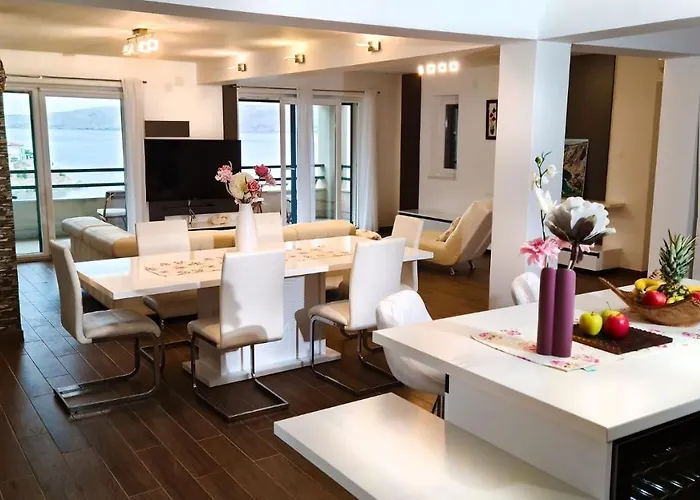 Villa Relax , With Seaview And Two Pools Near