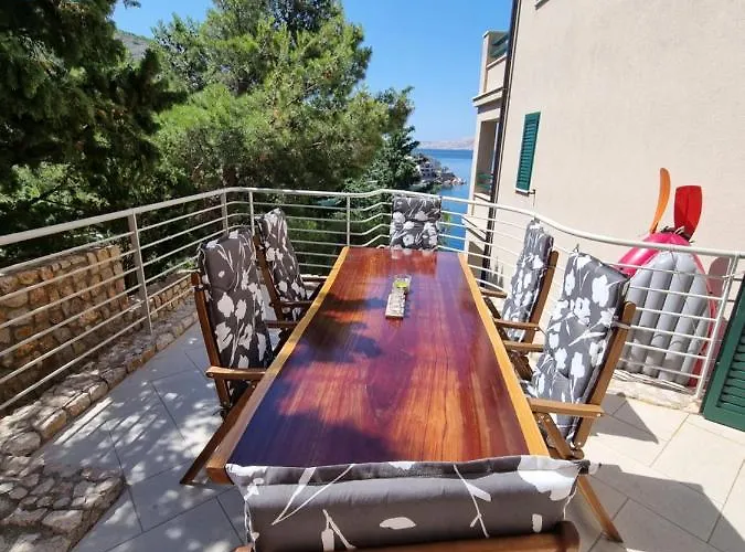 Relax , With Seaview And Two Pools Near * Stari Grad