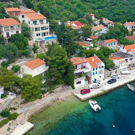 Villa Relax , With Seaview And Two Pools Near *