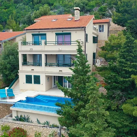 Willa Relax , With Seaview And Two Pools Near Starigrad (Kvarner)