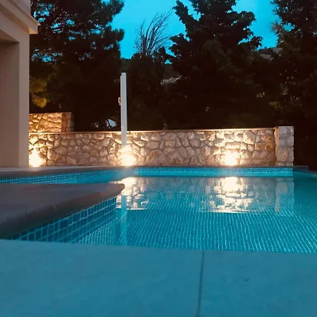 Villa Relax , With Seaview And Two Pools Near