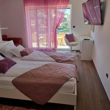 Relax , With Seaview And Two Pools Near Starigrad (Kvarner)